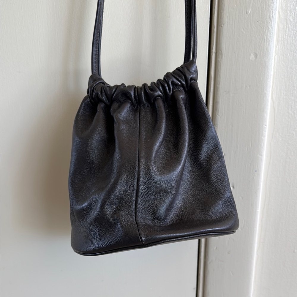 Modern Weaving Mini Drum Drawstring Bucket Bag in Braun